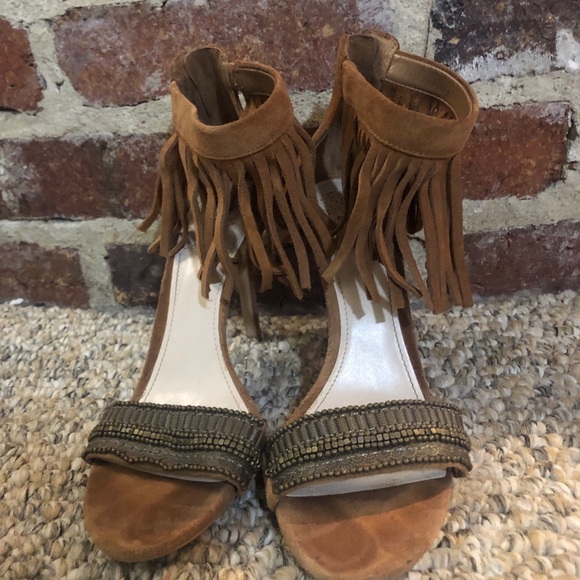 Vince Camuto Fringe Heels size 7.5 - Picture 2 of 7